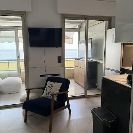 Studio2 With Sea View - French Riviera Retreat Villeneuve-Loubet